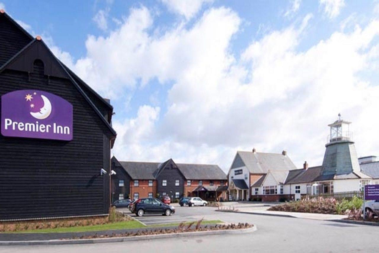 Premier Inn Poole Centre ภายนอก รูปภาพ