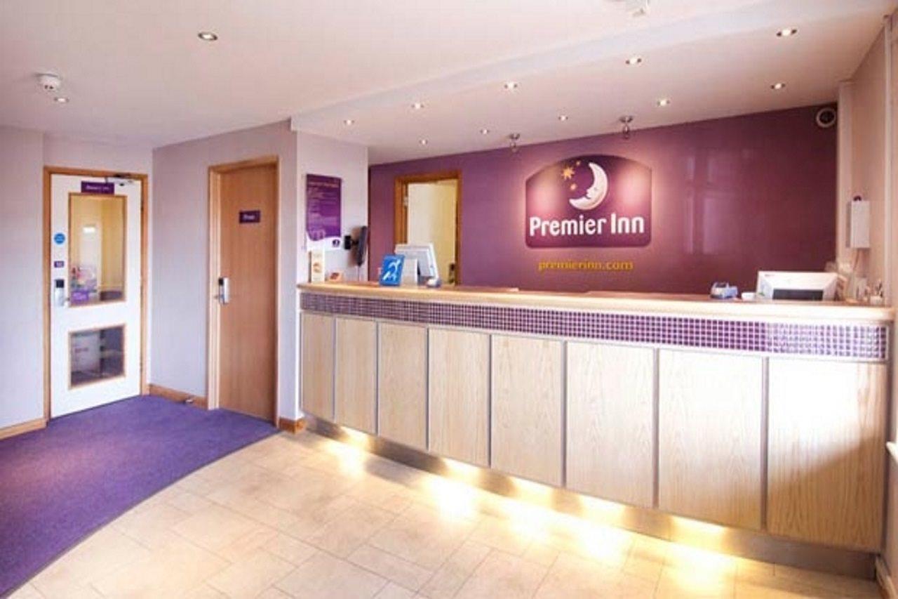 Premier Inn Poole Centre ภายนอก รูปภาพ