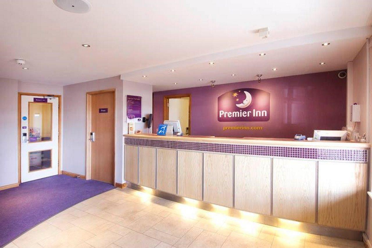 Premier Inn Poole Centre ภายนอก รูปภาพ